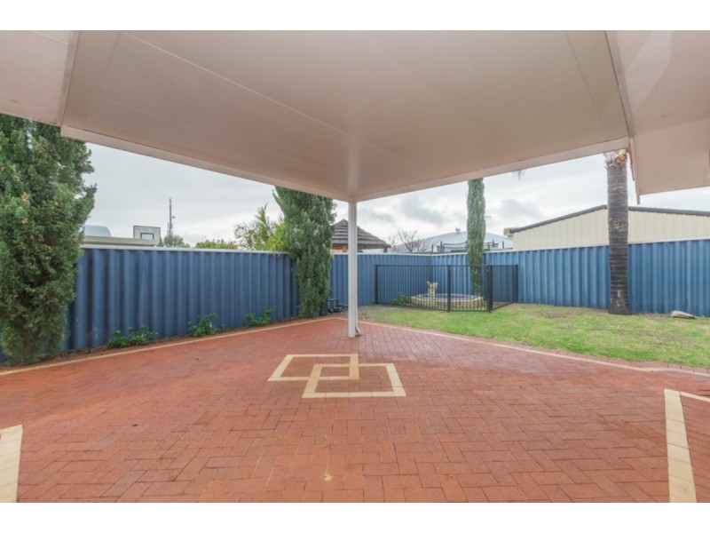 7 Ohio Place, Marangaroo WA 6064