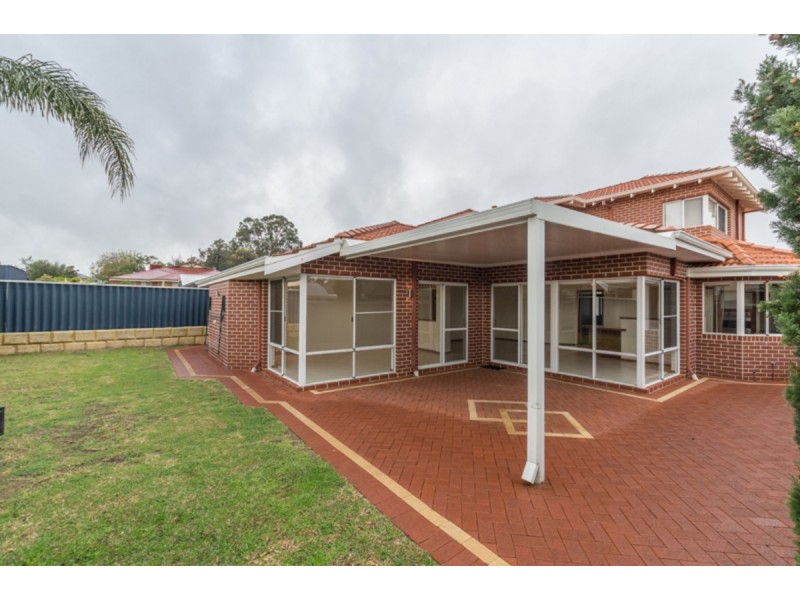 7 Ohio Place, Marangaroo WA 6064