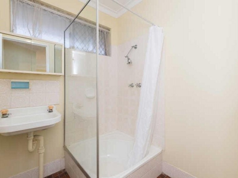 104A Planet Street, Carlisle WA 6101