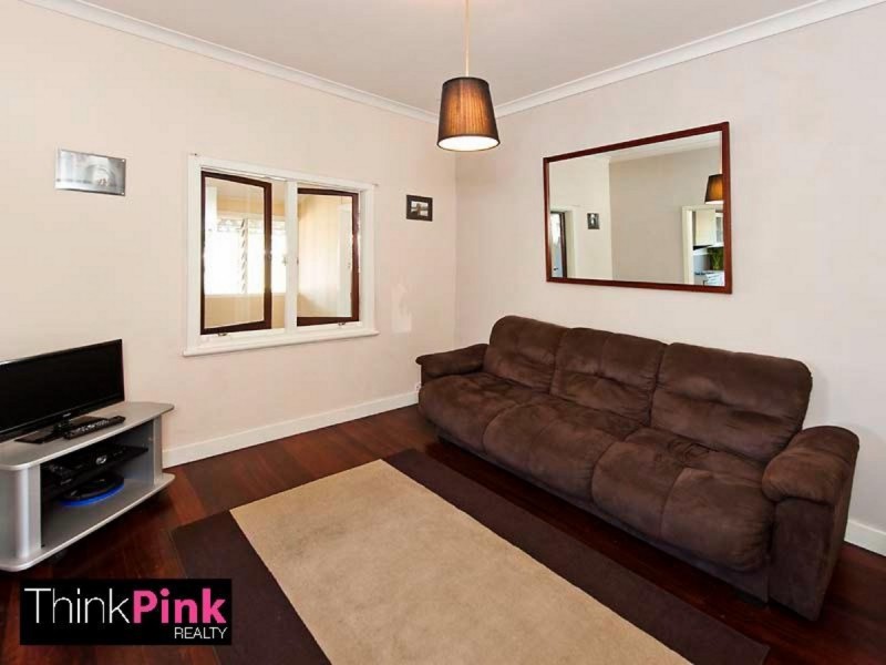 25 Jupiter Street, Carlisle WA 6101