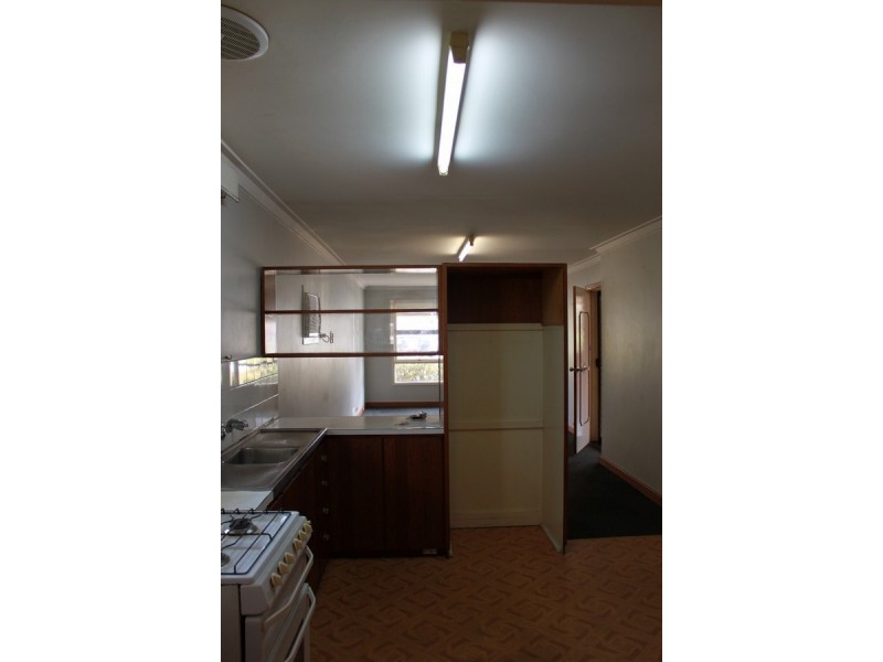 352 Fulham Street, Cloverdale WA 6105