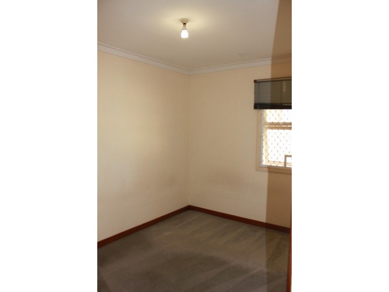 352 Fulham Street, Cloverdale WA 6105