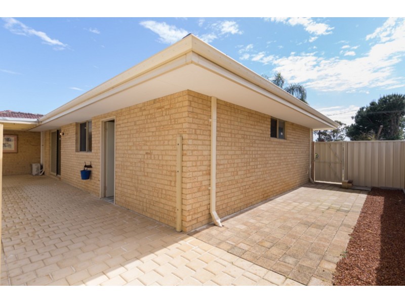 27 Galaxy Way, Carlisle WA 6101