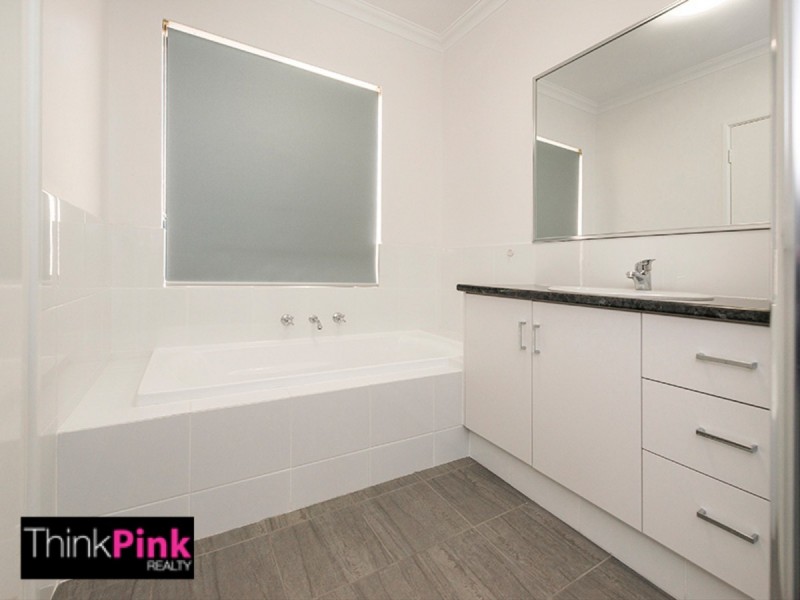 2/388 Belgravia Street, Cloverdale WA 6105