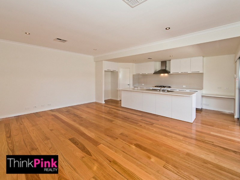 8B Asteroid Way, Carlisle WA 6101