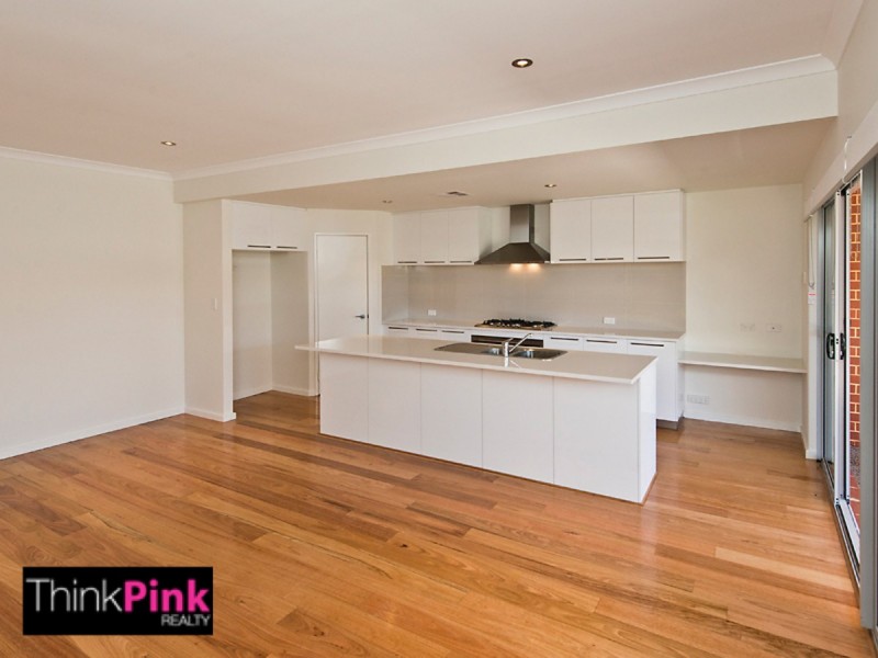 8B Asteroid Way, Carlisle WA 6101