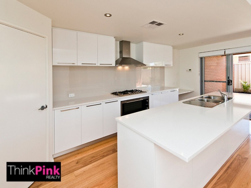 8B Asteroid Way, Carlisle WA 6101