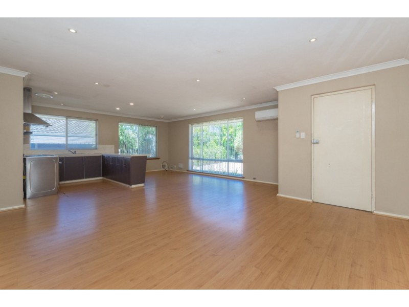 42 Galaxy Way, Carlisle WA 6101