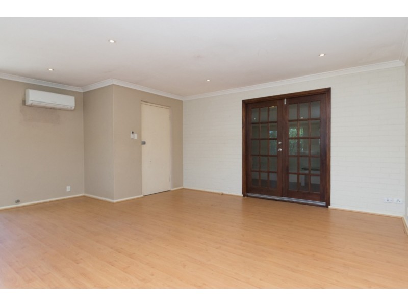 42 Galaxy Way, Carlisle WA 6101