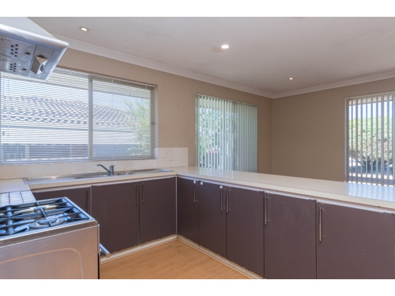 42 Galaxy Way, Carlisle WA 6101