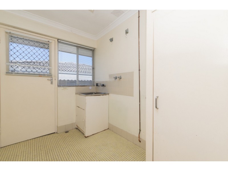 42 Galaxy Way, Carlisle WA 6101