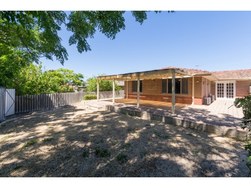 42 Galaxy Way, Carlisle WA 6101