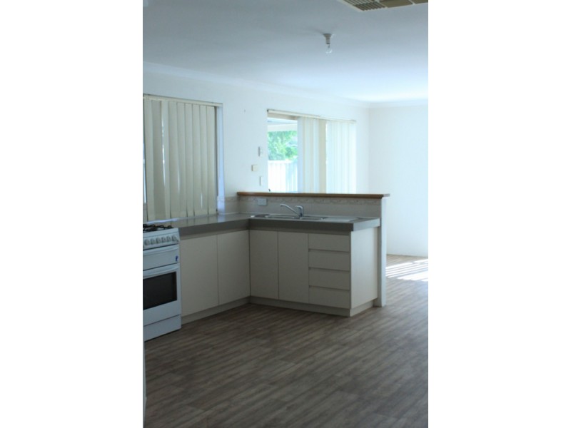 17 Morolo Street, Seville Grove WA 6112