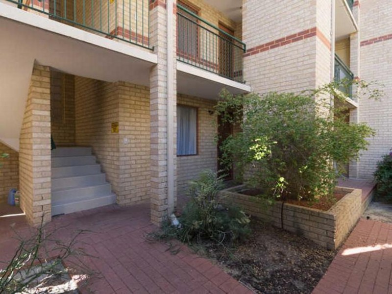 2/18 Forrest Avenue, East Perth WA 6004
