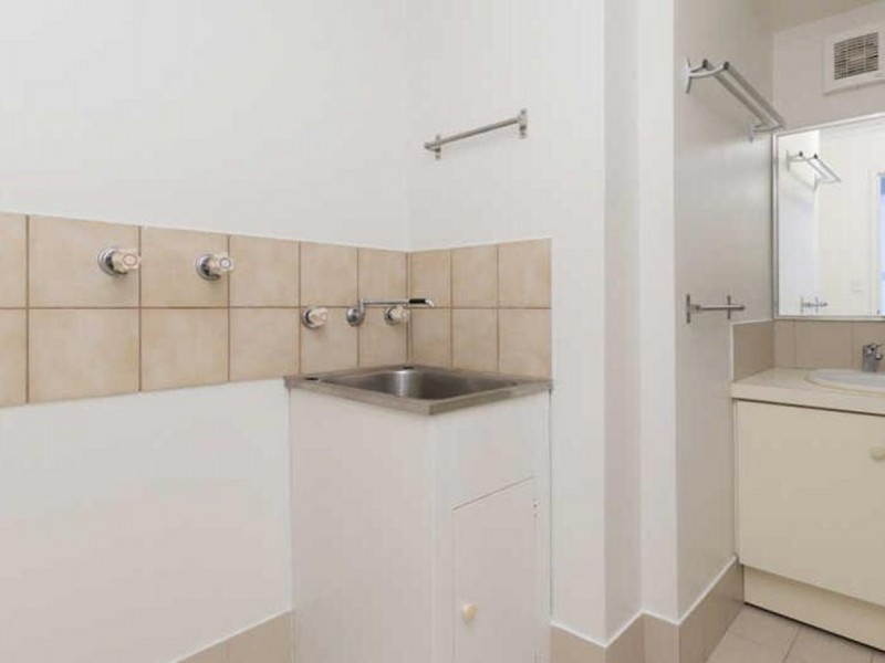 2/18 Forrest Avenue, East Perth WA 6004