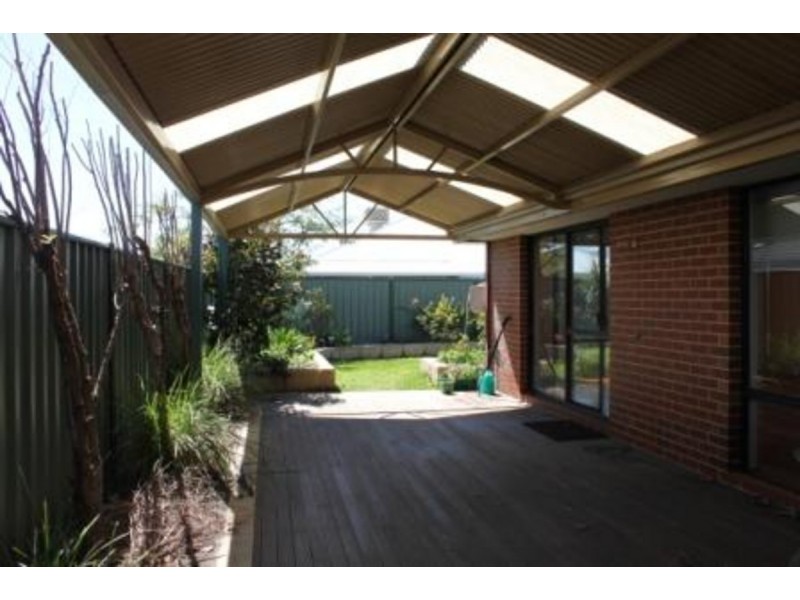 62 Larwood Crescent, High Wycombe WA 6057