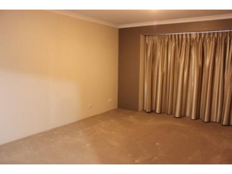 62 Larwood Crescent, High Wycombe WA 6057