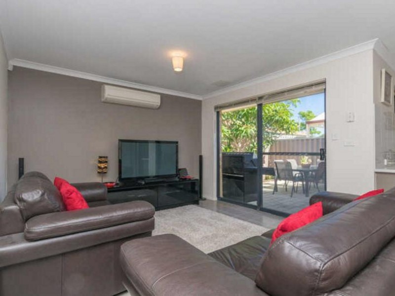 38B Raleigh Street, Carlisle WA 6101