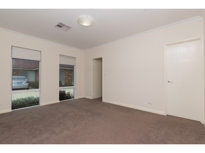 10/198 Surrey Road, Rivervale WA 6103