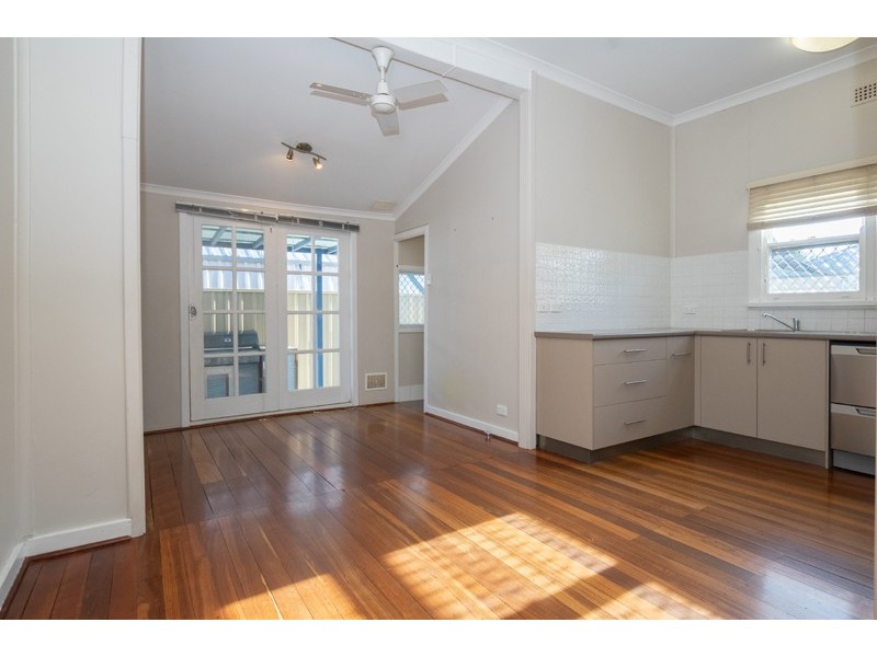 109A Raleigh Street, Carlisle WA 6101