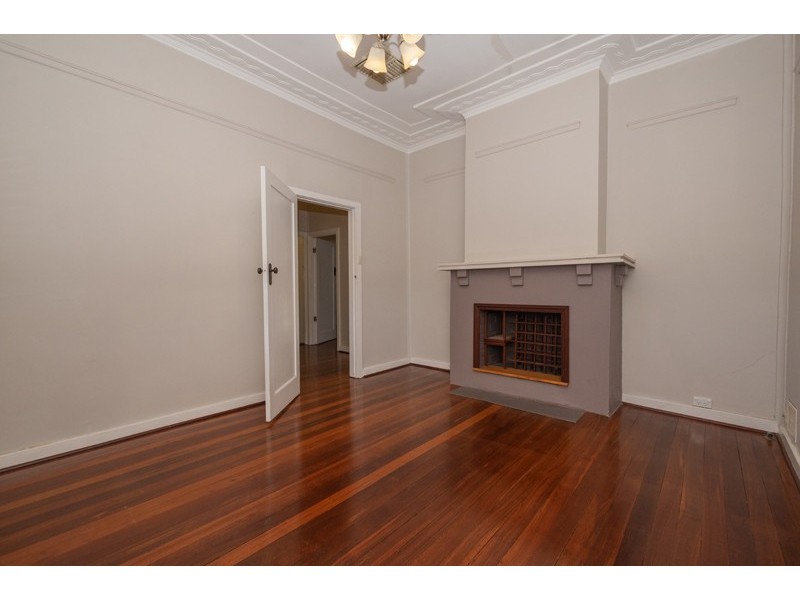 109A Raleigh Street, Carlisle WA 6101