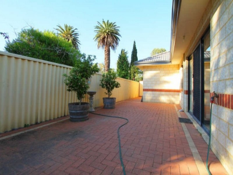 133B Raleigh Street, Carlisle WA 6101