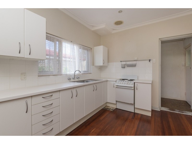 8 Hutchison Street, Rivervale WA 6103