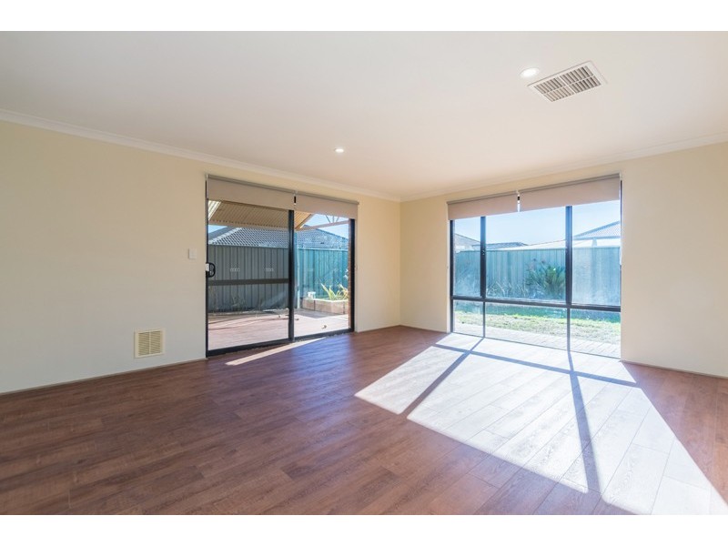 62 Larwood Crescent, High Wycombe WA 6057