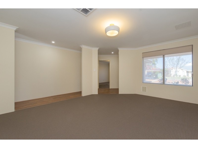 62 Larwood Crescent, High Wycombe WA 6057