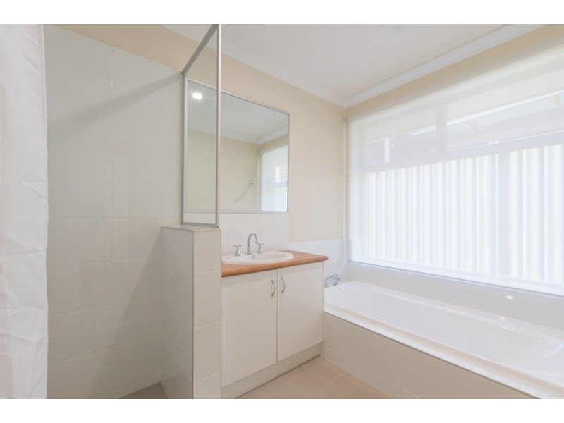 62 Larwood Crescent, High Wycombe WA 6057