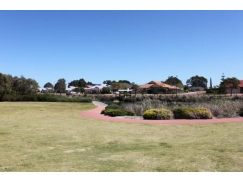 62 Larwood Crescent, High Wycombe WA 6057