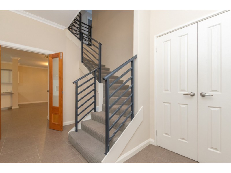 1/42 Gladstone Road, Rivervale WA 6103