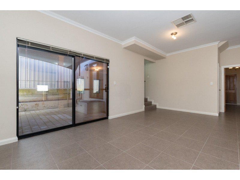 1/42 Gladstone Road, Rivervale WA 6103