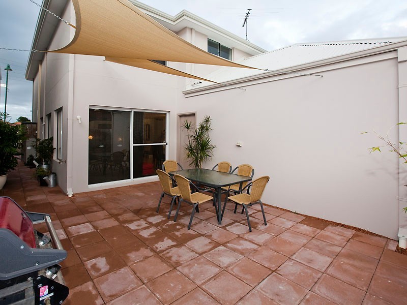 20 New Park Grove, Victoria Park WA 6100