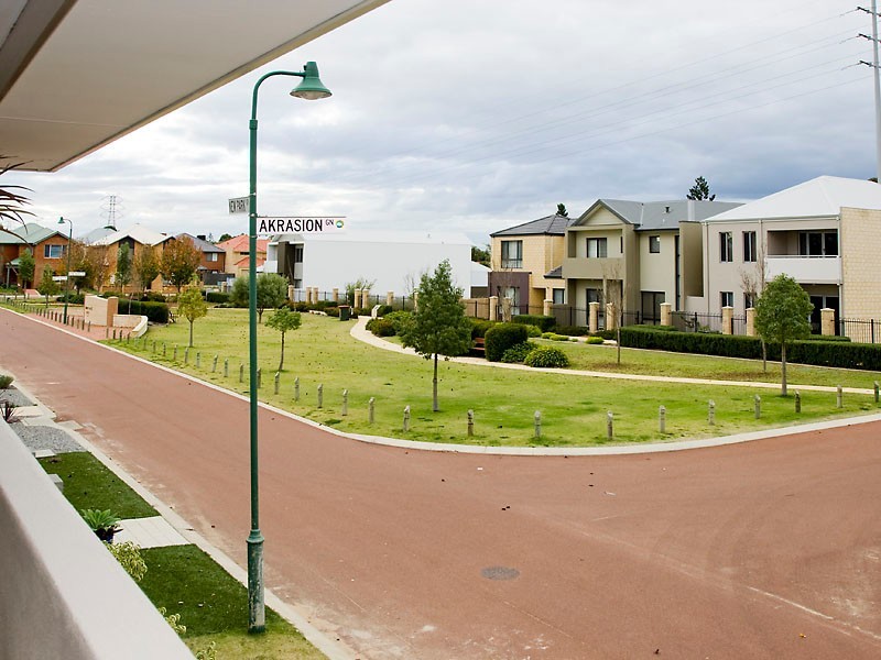 20 New Park Grove, Victoria Park WA 6100