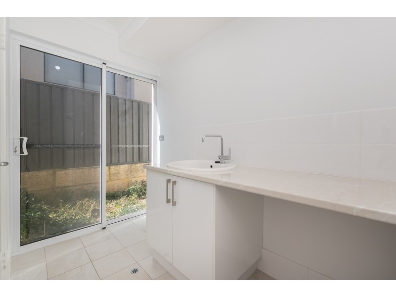 11 Gladstone Road, Rivervale WA 6103