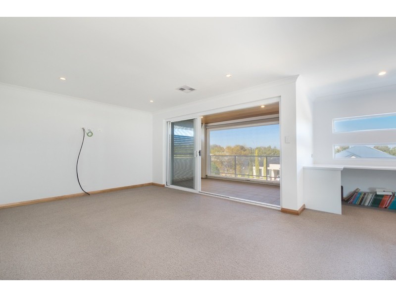 11 Gladstone Road, Rivervale WA 6103