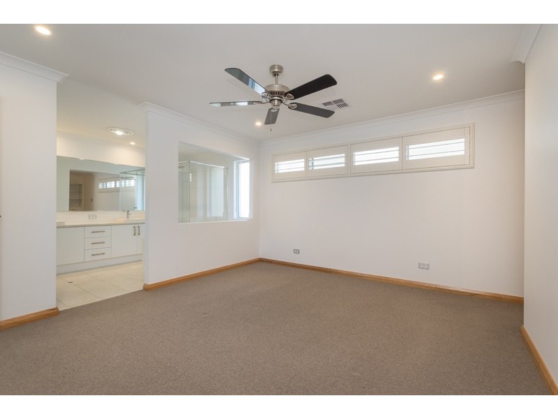 11 Gladstone Road, Rivervale WA 6103