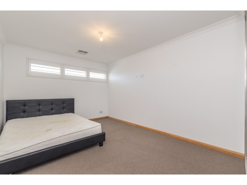 11 Gladstone Road, Rivervale WA 6103