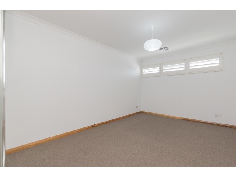 11 Gladstone Road, Rivervale WA 6103