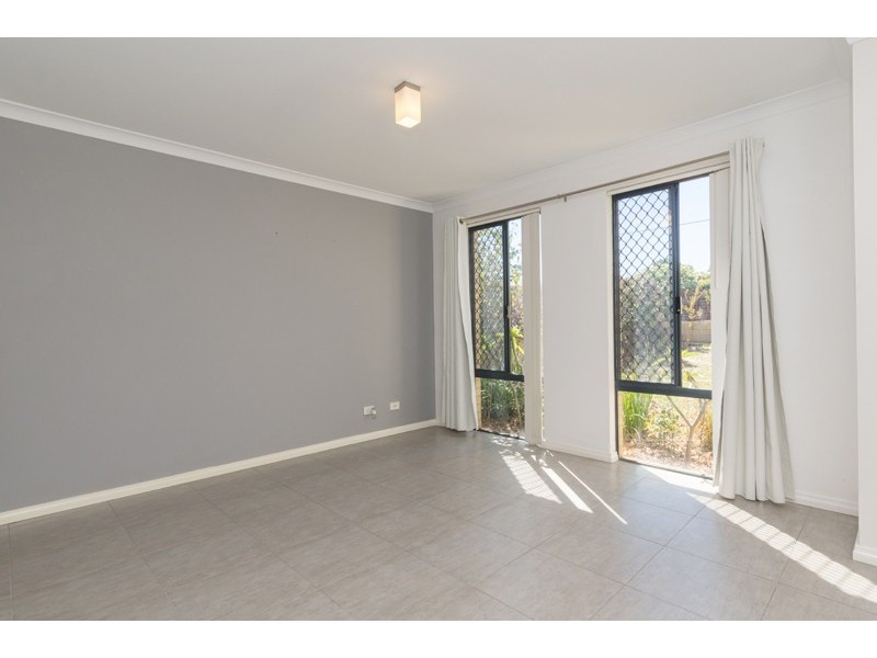 1/250 George Street, Queens Park WA 6107