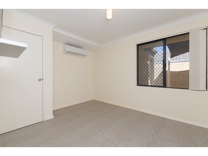 1/250 George Street, Queens Park WA 6107