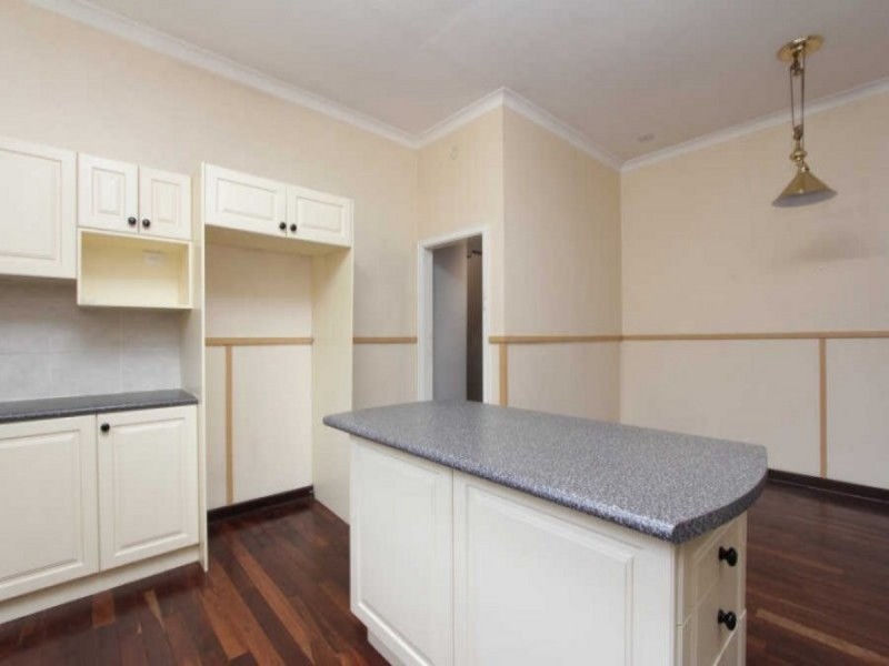 13 Toorak Road, Rivervale WA 6103