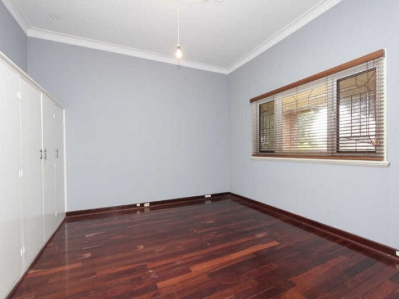 13 Toorak Road, Rivervale WA 6103