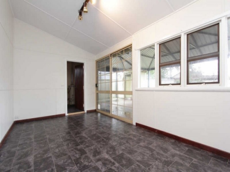 13 Toorak Road, Rivervale WA 6103