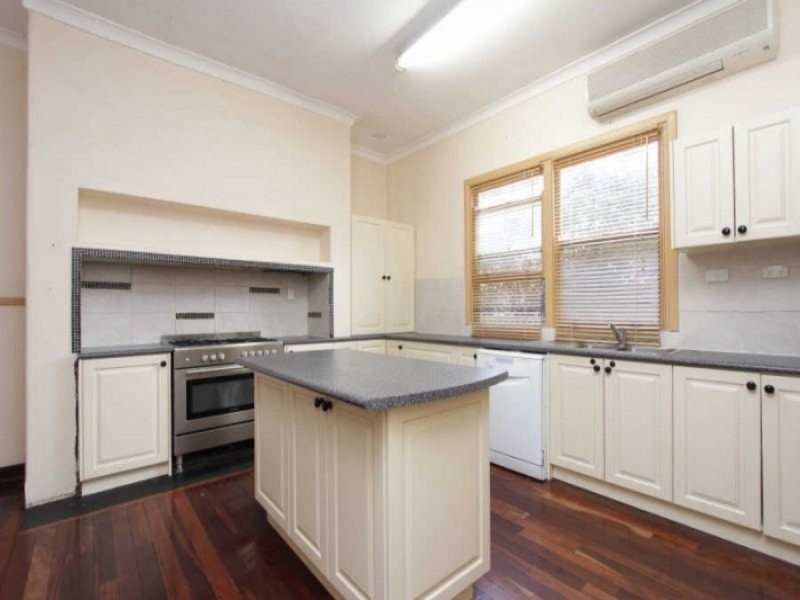 13 Toorak Road, Rivervale WA 6103