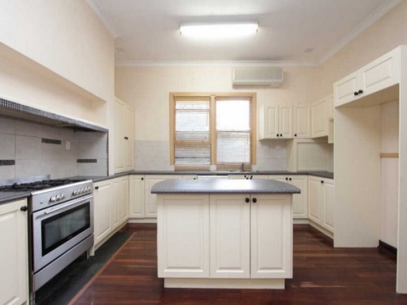 13 Toorak Road, Rivervale WA 6103