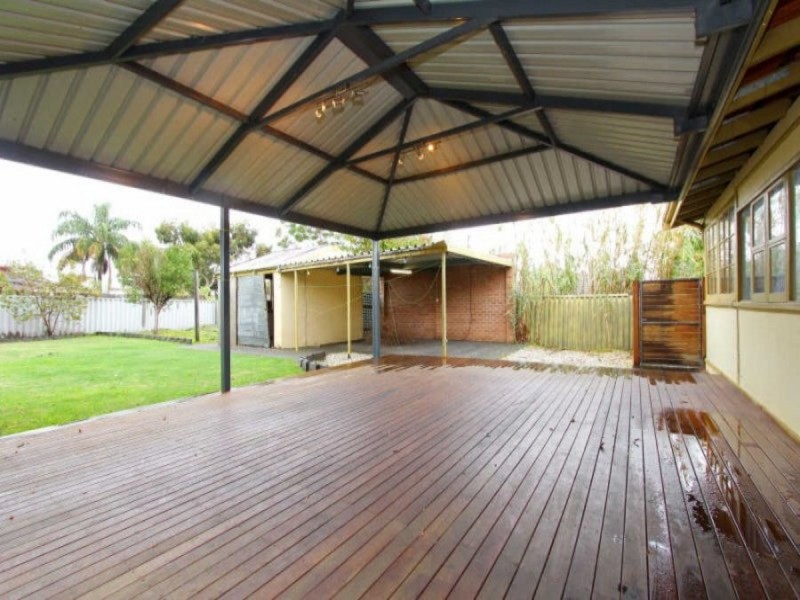 13 Toorak Road, Rivervale WA 6103