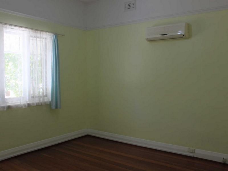 27A Raleigh Street, Carlisle WA 6101