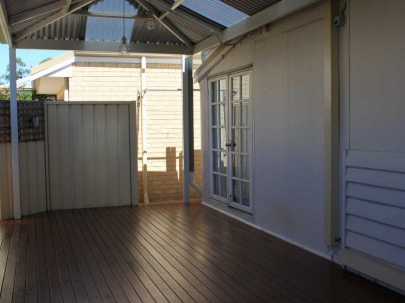 27A Raleigh Street, Carlisle WA 6101